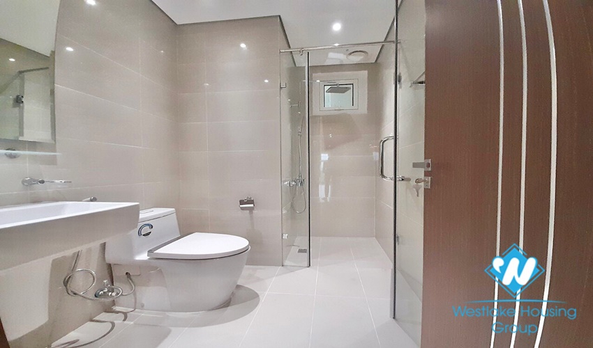 Nice new apartment for rent at the link Ciputra building 3 bedrooms 2 bathrooms fully furnished